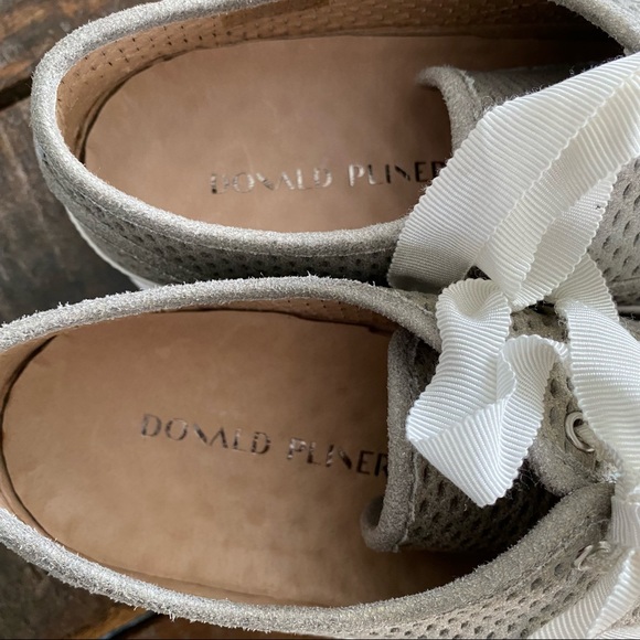 Donald J Pliner Flipp Gray Perforated Low Tip Platform Sneakers Size 8 - Picture 6 of 11